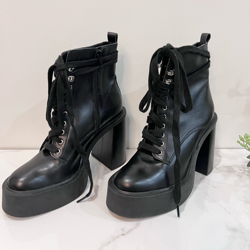 Gianni Bini, the Suzie Leather
Chunky Platform